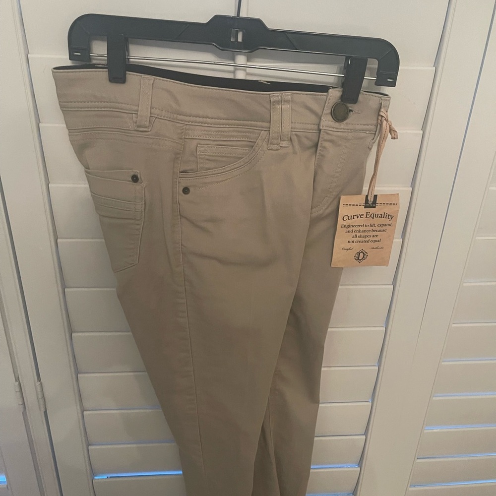 Democracy Women's Beige Straight Leg Jeans